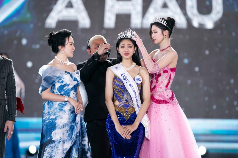 Người đẹp Bình Định Huỳnh Trần Ý Nhi đăng quang Miss World Vietnam 2023