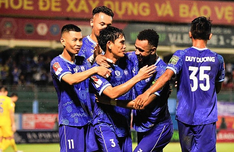 Bảng xếp hạng vòng 2 Giai đoạn 2 V-League 2023 ngày 24/7: Thắng sốc SLNA, Khánh Hòa rộng cửa trụ hạng