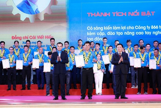 trao giai thuong nguyen duc canh lan thu iv nam 2023 nganh cong thuong co 6 tam guong duoc ton vinh