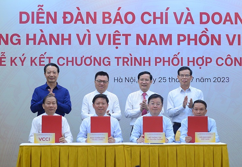 Thắt chặt mối quan hệ tương hỗ báo chí và doanh nghiệp