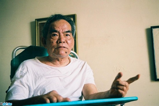 nha van hoang phu ngoc tuong nguoi ham choi qua doi
