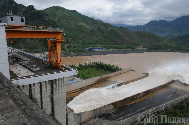 Cập nhật tình hình hồ thủy điện ngày 27/7/2023: Lưu lượng nước về phía Bắc giảm, phía Nam tăng nhẹ