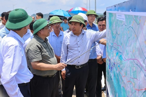 Thu tuong khao sat Tuyen duong Dong-Tay cua tinh Ninh Binh hinh anh 1