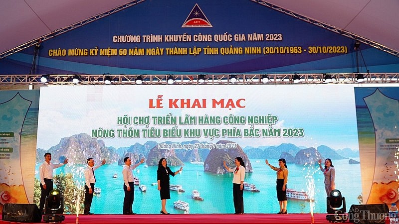 Đặc sắc các gian hàng tại Hội chợ triển lãm hàng công nghiệp, nông thôn khu vực phía Bắc Đặc sắc các gian hàng tại Hội chợ Triển lãm hàng công nghiệp nông thôn khu vực phía Bắc