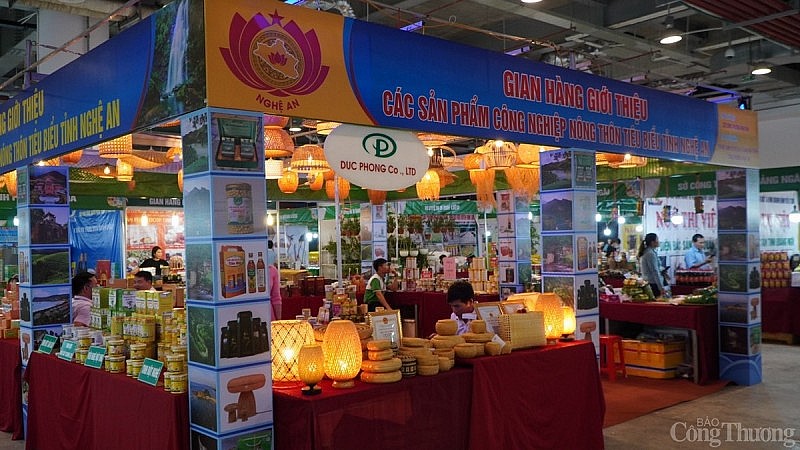 Đặc sắc các gian hàng tại Hội chợ triển lãm hàng công nghiệp, nông thôn khu vực phía Bắc Đặc sắc các gian hàng tại Hội chợ Triển lãm hàng công nghiệp nông thôn khu vực phía Bắc