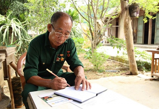 cuu chien binh hoang van nguyen neu guong sang doi thuong