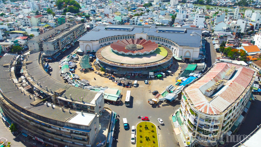Cận cảnh Chợ Đầm tròn Nha Trang sau hơn 50 năm tồn tại Cận cảnh Chợ Đầm tròn Nha Trang sau hơn 50 năm tồn tại