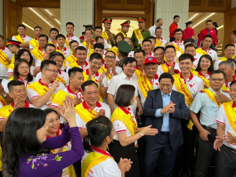 Thủ tướng Chính phủ gặp mặt 100 người hiến máu tiêu biểu toàn quốc năm 2023