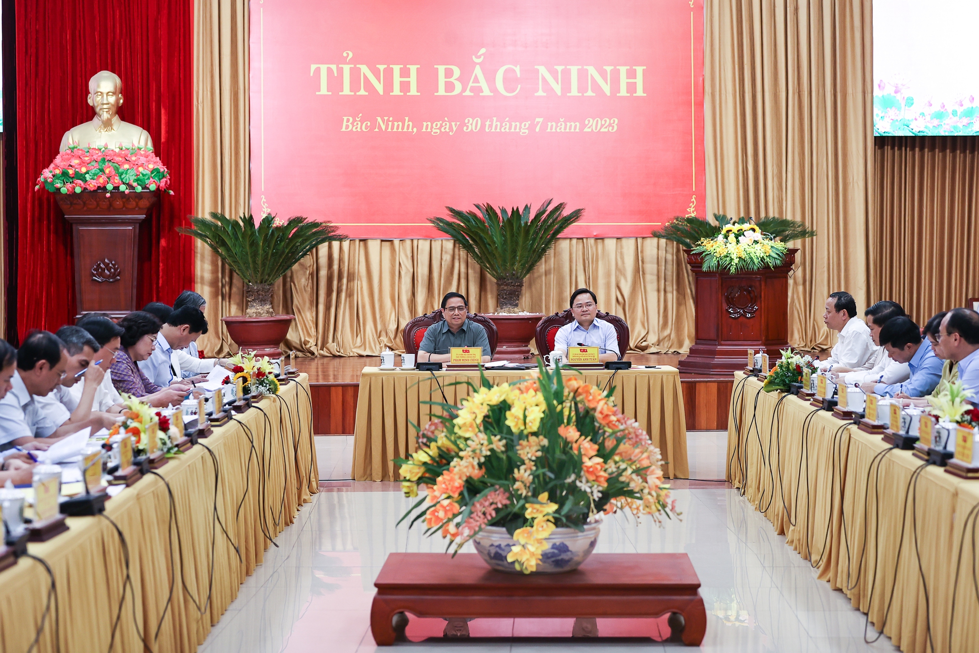 Thủ tướng Phạm Minh Chính làm việc với Tỉnh ủy Bắc Ninh