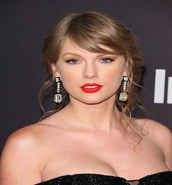 Taylor Swift: Tượng đài âm nhạc đương đại thế giới