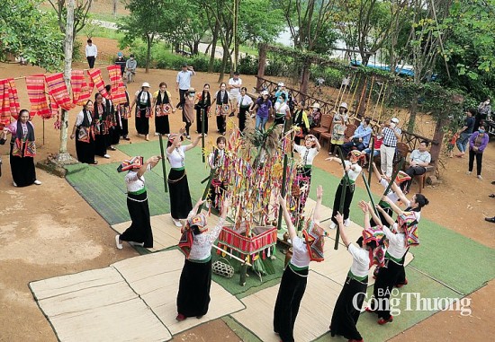 du khach ve lang van hoa trai nghiem van hoa truyen thong