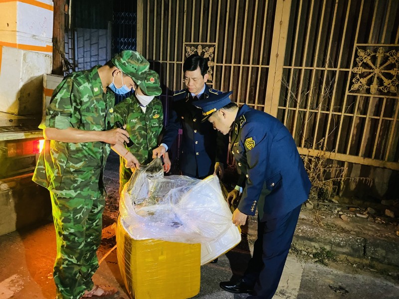 Tổng cục Quản lý thị trường yêu cầu xử lý nghiêm việc buôn bán, vận chuyển lợn trái phép qua biên giới