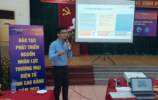 bo cong thuong ho tro cao bang dao tao phat trien nguon nhan luc thuong mai dien tu