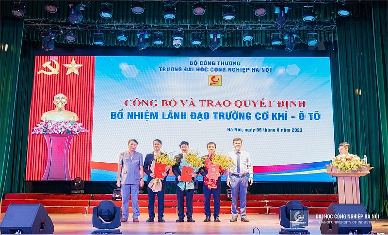 Thành lập Trường Cơ khí - Ô tô thuộc Trường Đại học Công nghiệp Hà Nội