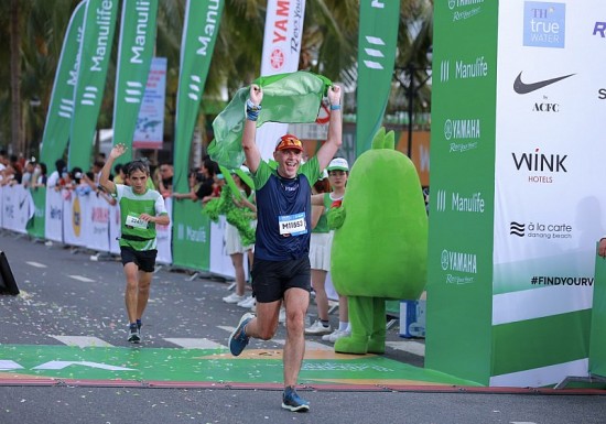 hon 9000 van dong vien trong nuoc va quoc te tham gia marathon quoc te da nang manulife 2023