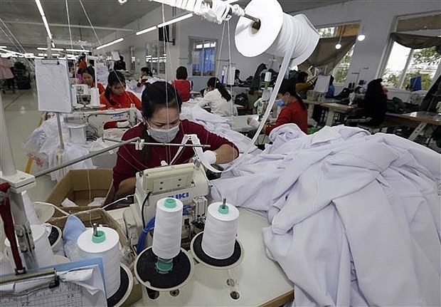 Sản xuất hàng dệt may xuất khẩu.
