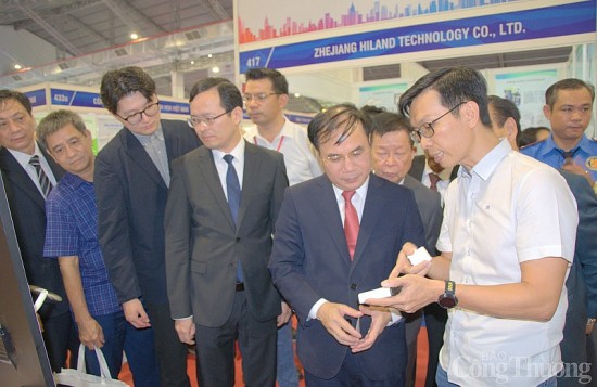 hon 2000 gian hang tham gia trien lam quoc te vietbuild tp ho chi minh