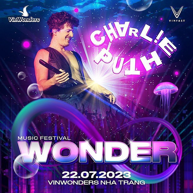 Charlie Puth biểu diễn tại Siêu đại nhạc hội âm nhạc 8Wonder