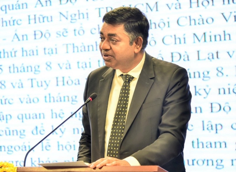 Ông Madan Mohan Sethi - Tổng Lãnh sự Ấn Độ tại TP. Hồ Chí Minh thông tin rằng, buổi khai mạc lễ hội sẽ diễn ra vào ngày 12/8 tại nhà hát Hòa Bình, TP. Hồ Chí Minh, dự kiến thu hút khoảng hai nghìn người tham gia