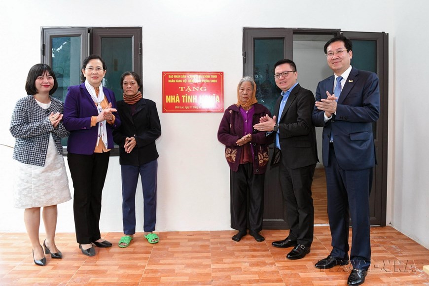 62 năm thảm họa da cam ở Việt Nam: Chung tay xoa dịu nỗi đau da cam 62 năm thảm họa da cam ở Việt Nam: Chung tay xoa dịu nỗi đau da cam