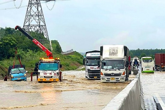 Báo cáo Phó Thủ tướng Chính phủ vụ ngập lụt cao tốc Phan Thiết - Dầu Giây trước 20/8