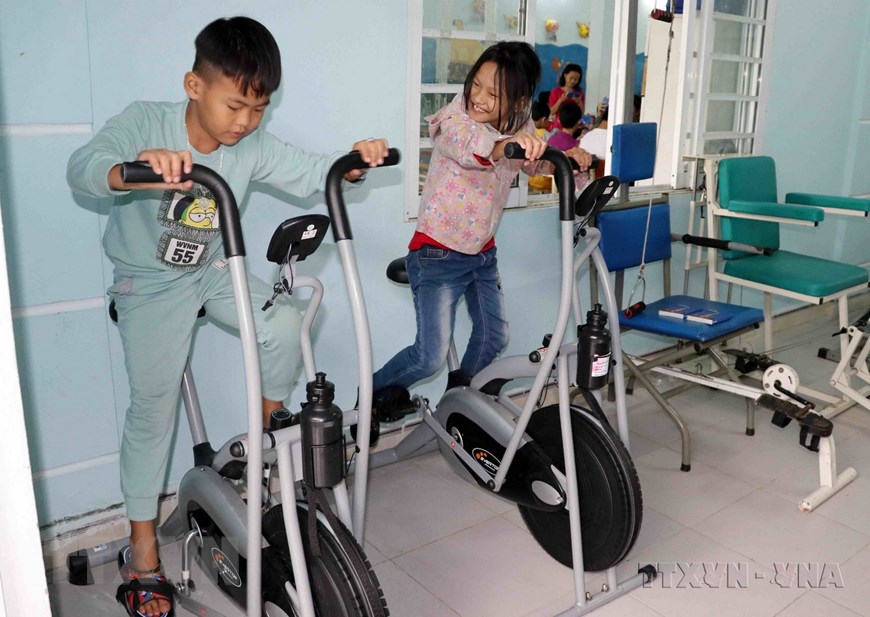 62 năm thảm họa da cam ở Việt Nam: Chung tay xoa dịu nỗi đau da cam 62 năm thảm họa da cam ở Việt Nam: Chung tay xoa dịu nỗi đau da cam