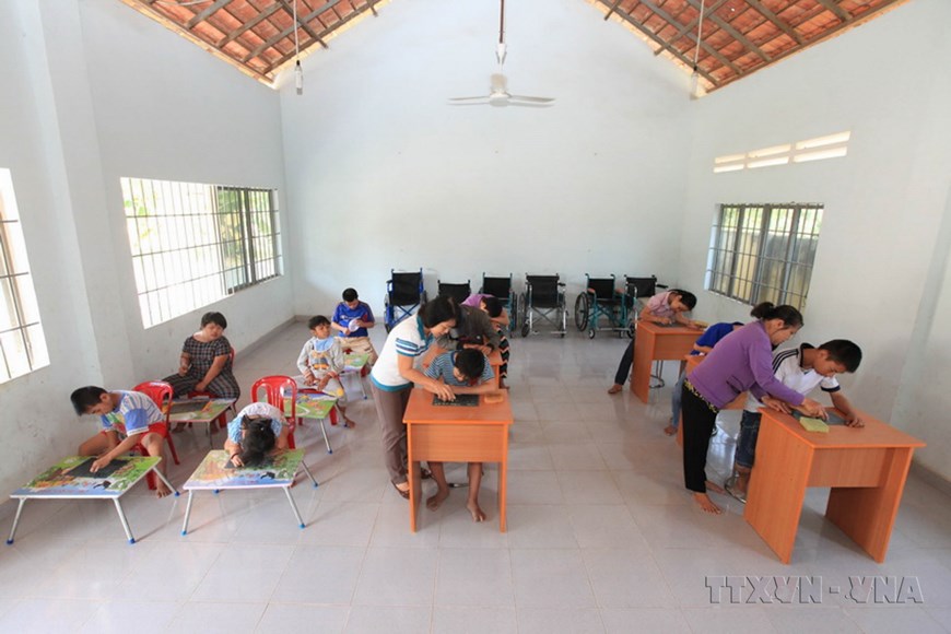 62 năm thảm họa da cam ở Việt Nam: Chung tay xoa dịu nỗi đau da cam 62 năm thảm họa da cam ở Việt Nam: Chung tay xoa dịu nỗi đau da cam