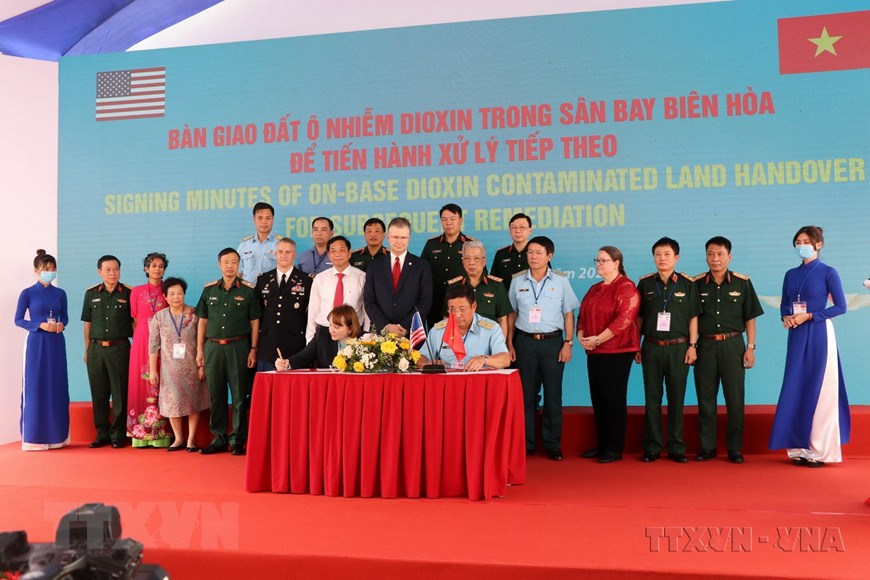 62 năm thảm họa da cam ở Việt Nam: Chung tay xoa dịu nỗi đau da cam 62 năm thảm họa da cam ở Việt Nam: Chung tay xoa dịu nỗi đau da cam