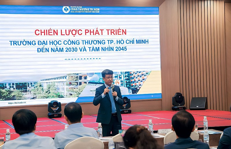 Chiến lược phát triển Trường Đại học Công Thương TP.HCM dựa trên 5 trụ cột, 4 giá trị cốt lõi người học