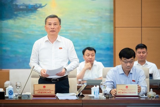 co nen dua nuoc khoang nuoc nong thien nhien vao luat tai nguyen nuoc sua doi