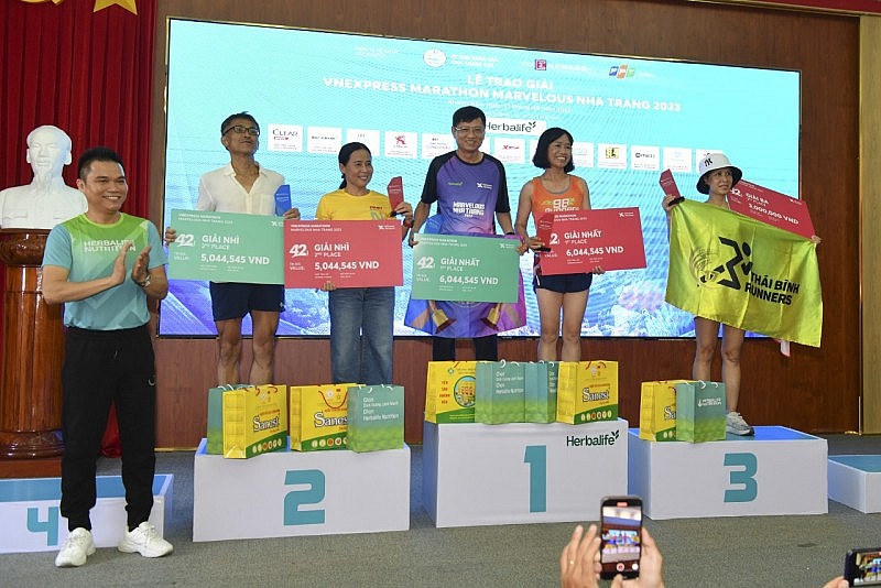Giải VnExpress Marathon Marvelous Nha Trang 2023 thu hút hơn 11.000 vận động viên tham gia