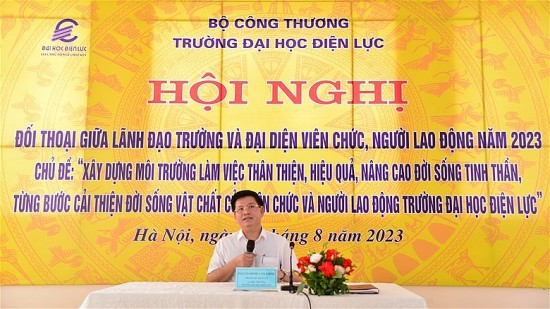 Lãnh đạo Trường Đại học Điện lực đối thoại với viên chức, người lao động