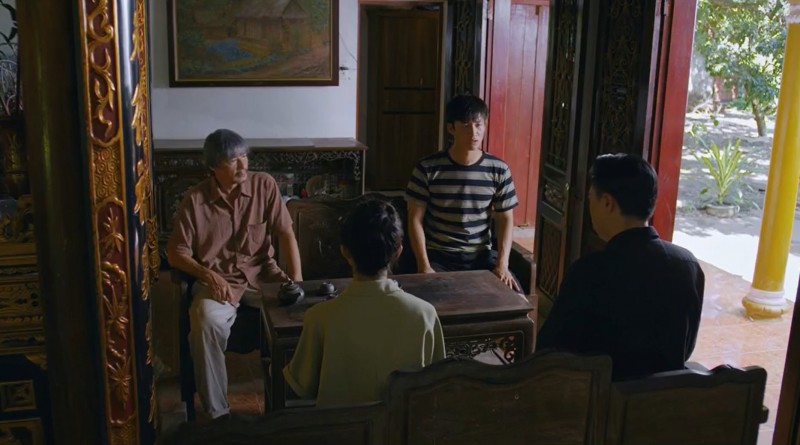 Nghĩa buột miệng tiết lộ thân phận của Hiếu. Ảnh chụp màn hình