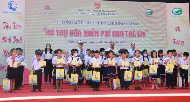 Dự án dinh dưỡng với trẻ em tiểu học tại các vùng khó khăn