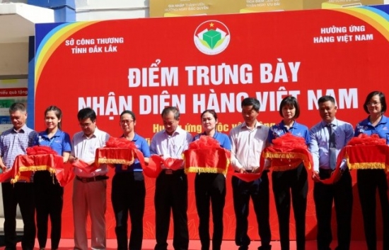 Đắk Lắk: Khai trương điểm trưng bày, nhận diện hàng Việt Nam