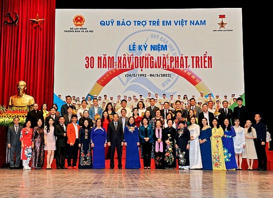 nhieu du an y nghia bao ve tre em viet nam