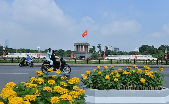 ha noi ruc sac co hoa chao mung cach mang thang tam va quoc khanh 29