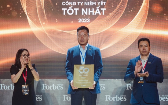 mb vao top 50 cong ty niem yet tot nhat viet nam 2023 cua forbes