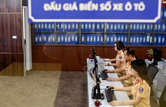 Tạm dừng phiên đấu giá trực tuyến biển số xe vì lý do kỹ thuật