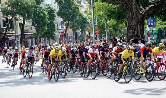 hon 500 van dong vien tham gia giai dua xe dap ha noi mo rong lan thu v tranh cup vietabank