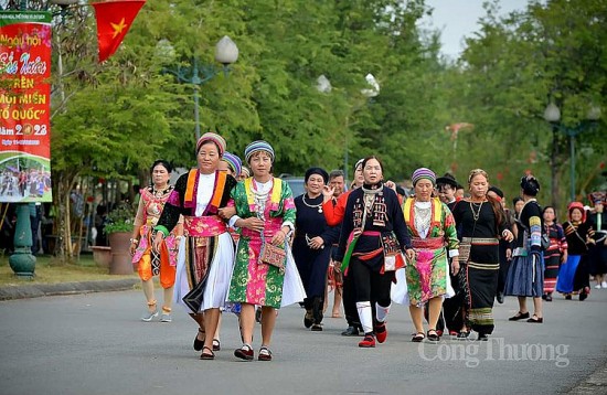 vui tet doc lap tai lang van hoa du lich cac dan toc viet nam