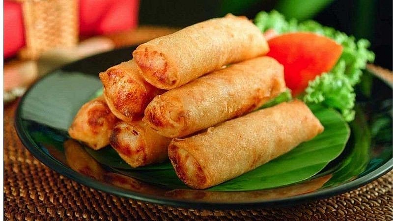 Món chả giò chay với vị ngọt từ nhân rau củ mang lại vị ngọt