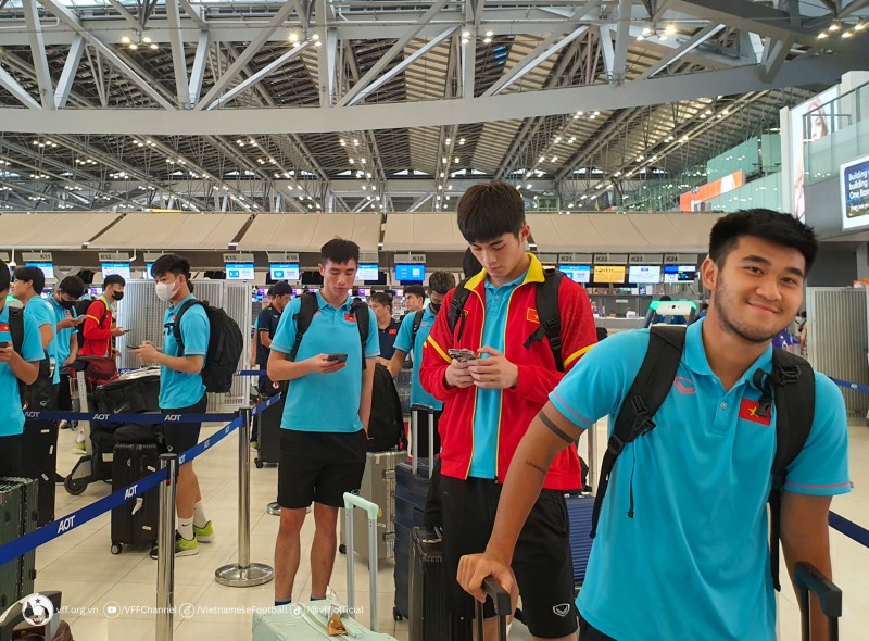 U23 Việt Nam về nước, người hâm mộ chào đón nhà vô địch U23 Đông Nam Á 2023