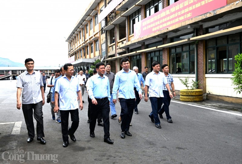 Bộ trưởng Nguyễn Hồng Diên kiểm tra công tác an toàn tại Công ty Than Vàng Danh