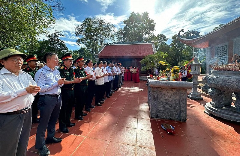 Hà Tĩnh: Khánh thành đền thờ anh hùng liệt sỹ tại hồ Kẻ Gỗ