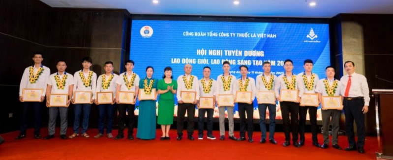 Công đoàn Tổng công ty Thuốc lá Việt Nam: Tôn vinh lao động giỏi, lao động sáng tạo