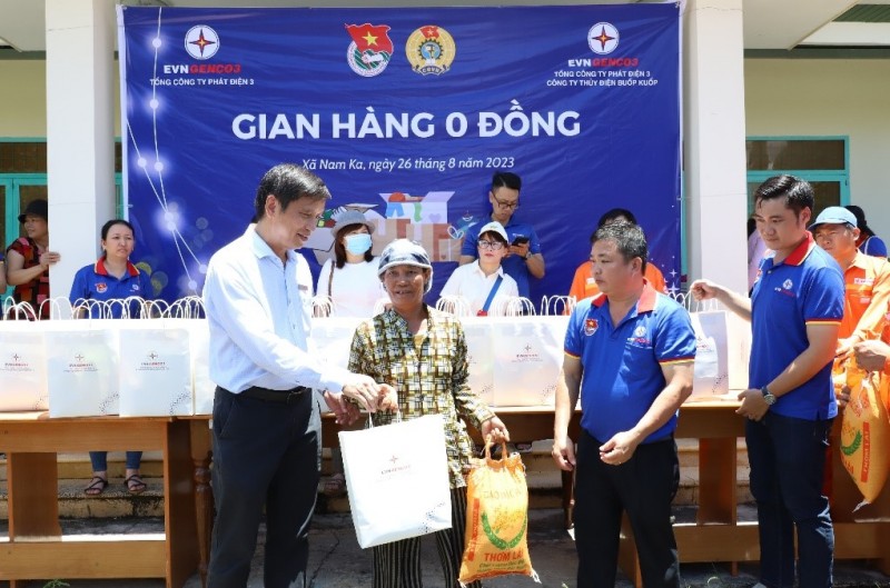 Nhiều hoạt động trao gửi yêu thương đến với học sinh tại tỉnh Đắk Lắk và Đắk Nông