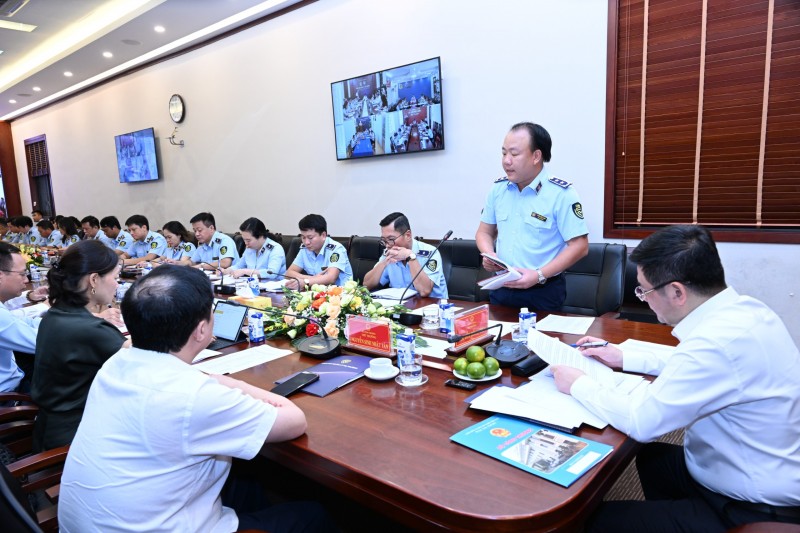 Bộ trưởng Nguyễn Hồng Diên yêu cầu Quản lý thị trường