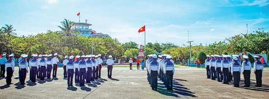 Lễ chào cờ đặc biệt trên đảo Trường Sa: Khẳng định vững chắc chủ quyền bất khả xâm phạm của Tổ quốc