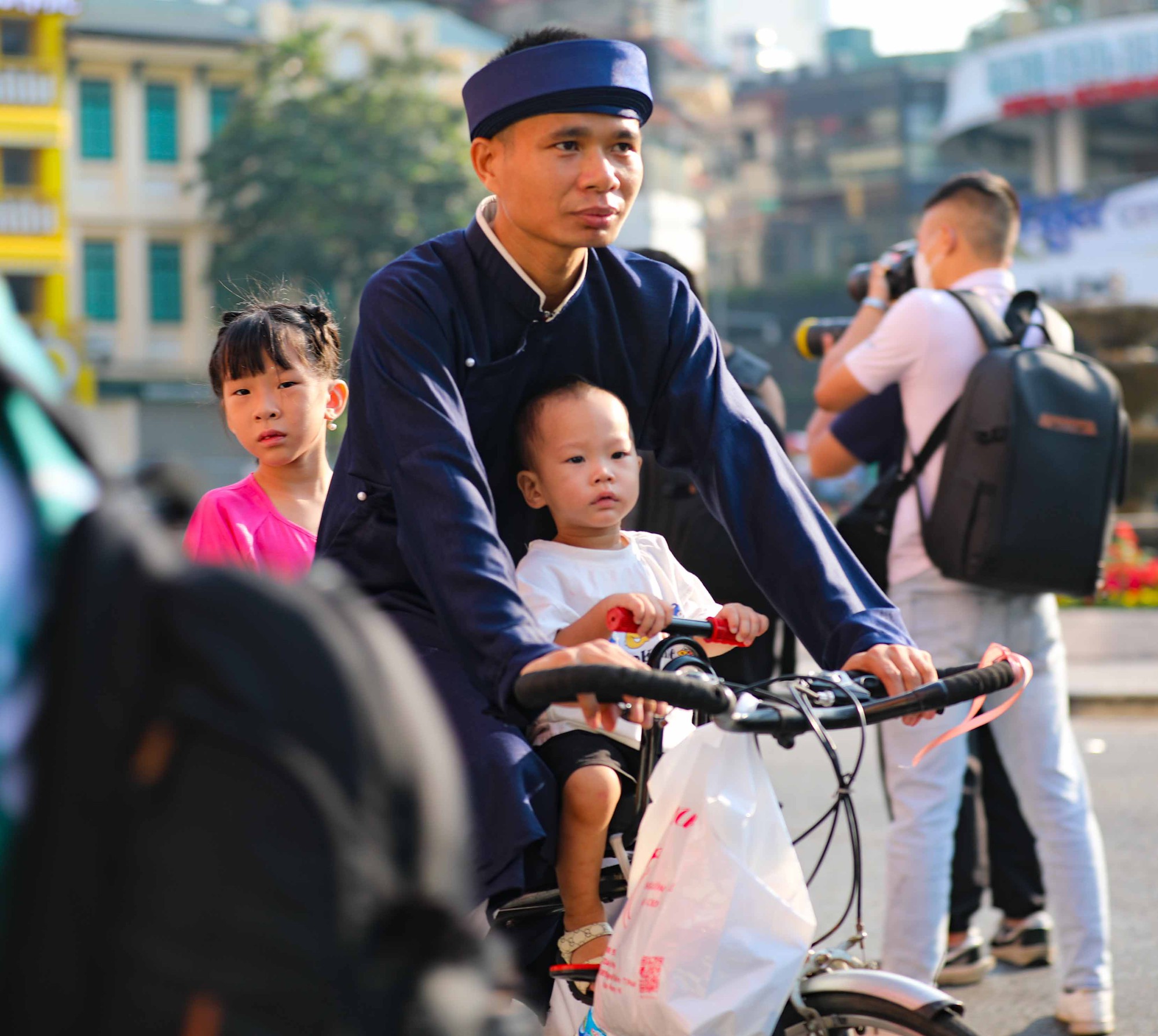 Áo dài kết nối du lịch và di sản Hà Nội